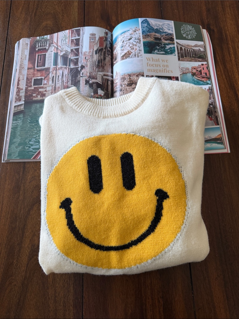 Cream 'Smile' Knit Sweater with Yellow Smile sweater Sz S/M